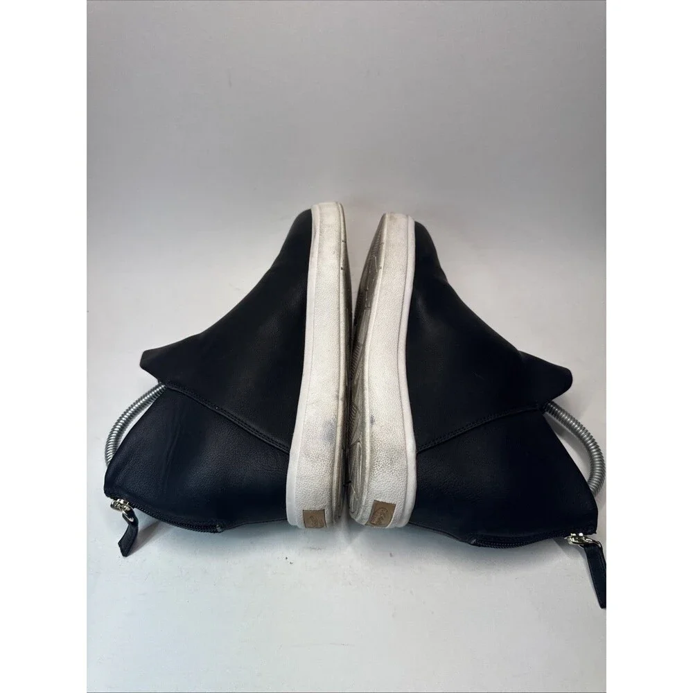Dr. Scholls Be Free Women's Black Leather Insane Booties Size 8.